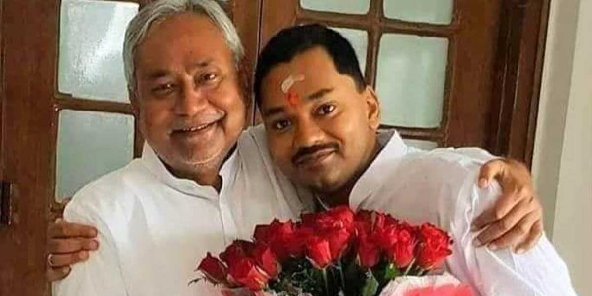 nitish and son