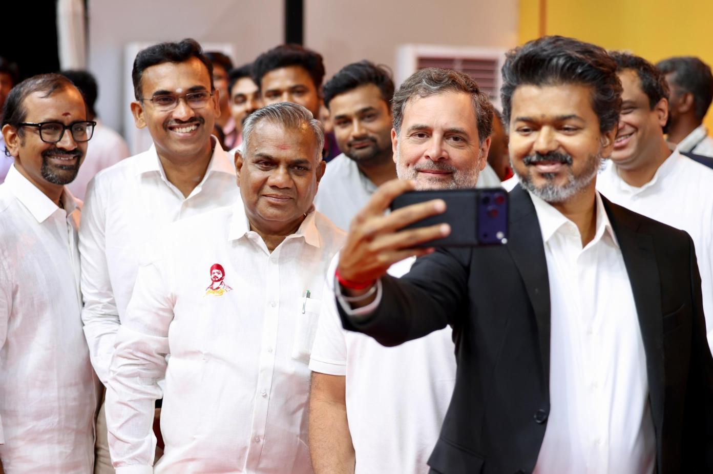 VIJAY SELFIE